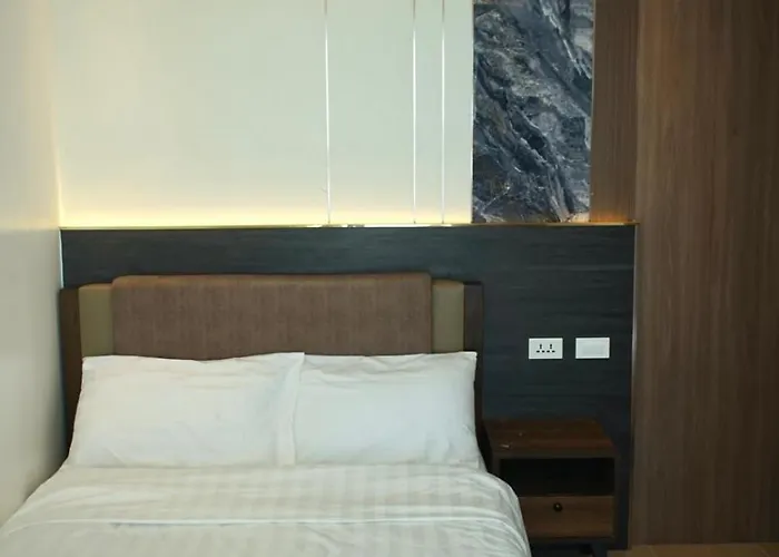 La Venezia Executive Home, 3 Bedroom, 7 Guests Maximum Apartment Manila